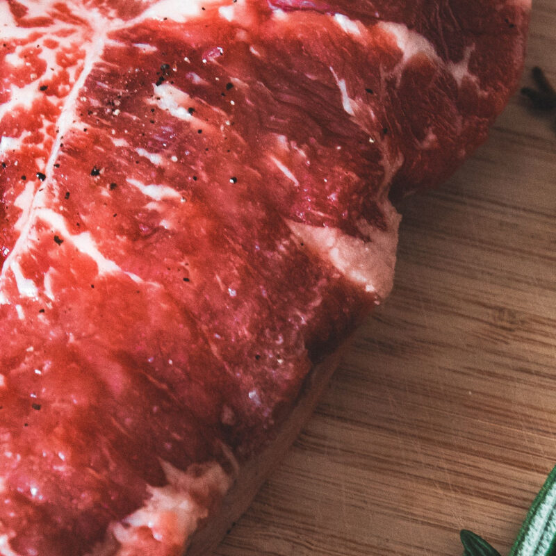 Striploin (Faux-Filet), Marbling close-up