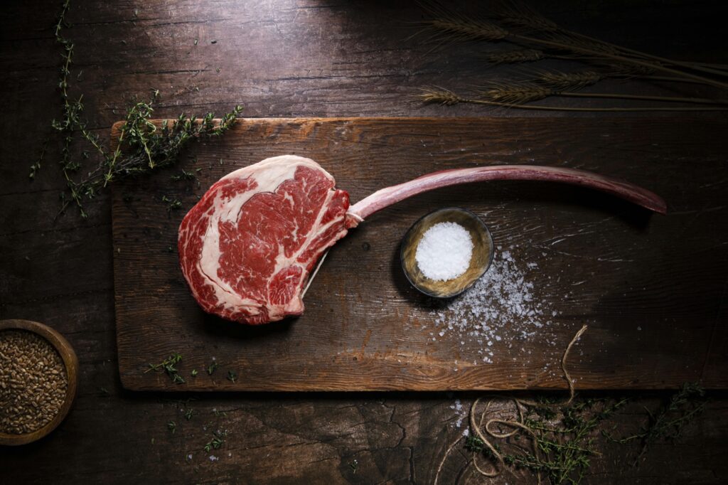 Tomahawk Steak, Select · MB3+, Raw